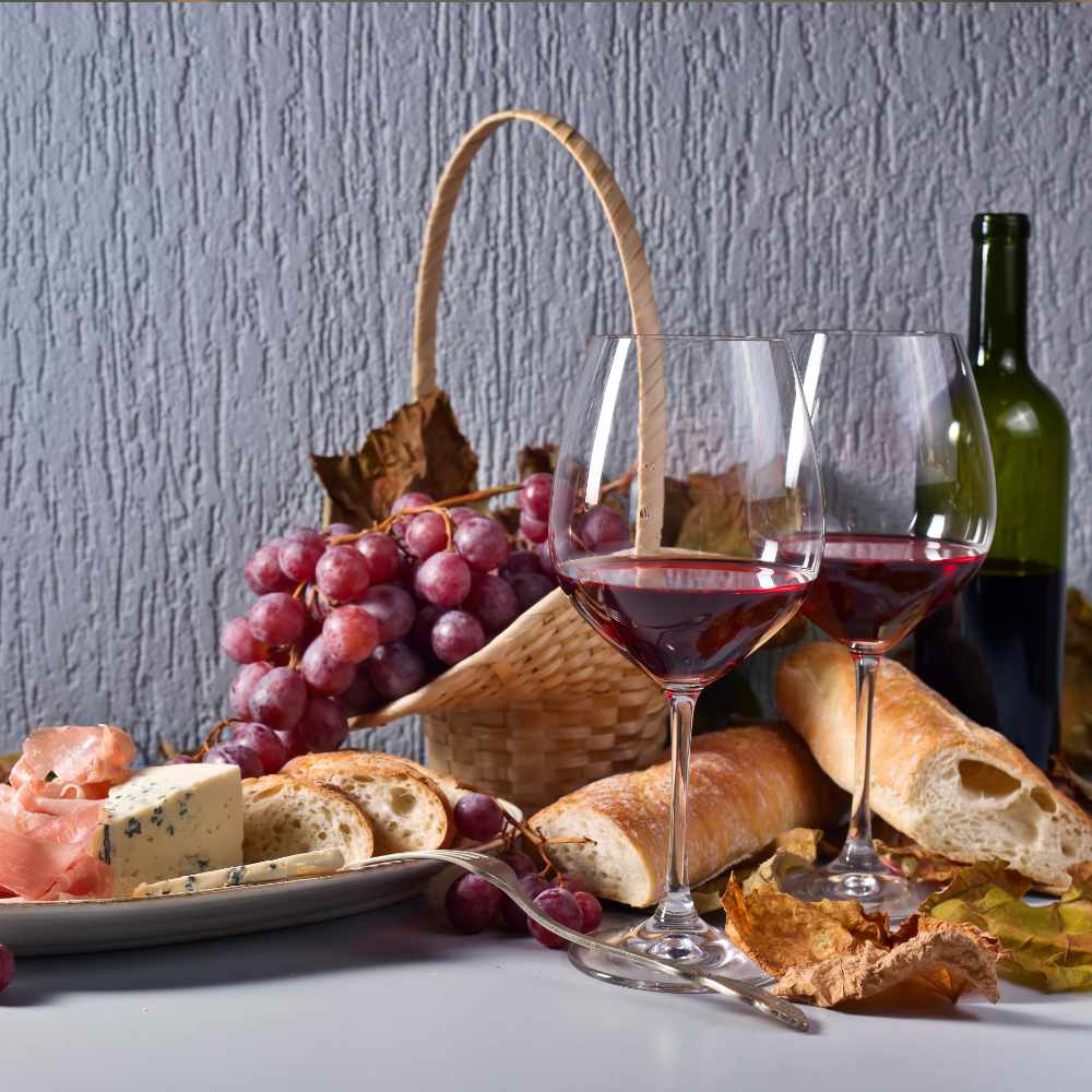 Hazelton's Gift Baskets - Gourmet gifts, gourmet, wine gifts, wines, cheese, fruits, nuts, charcuterie, Drummondville Gift Baskets Delivery.